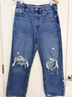 Levi’s Ribcage Straight Ankle Distressed Jeans Size 31